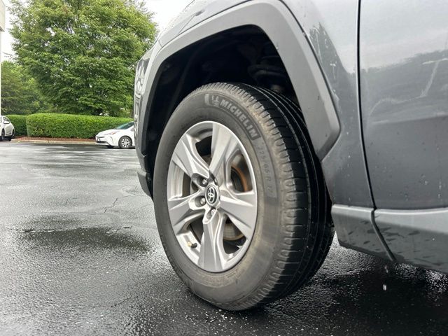 2023 Toyota RAV4 XLE - Photo 13