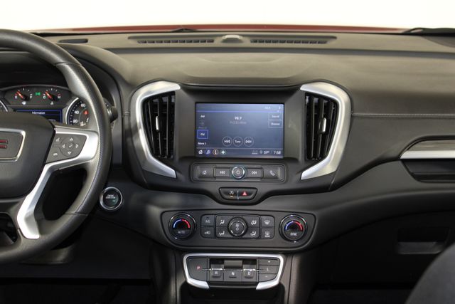 2023 GMC Terrain SLE photo