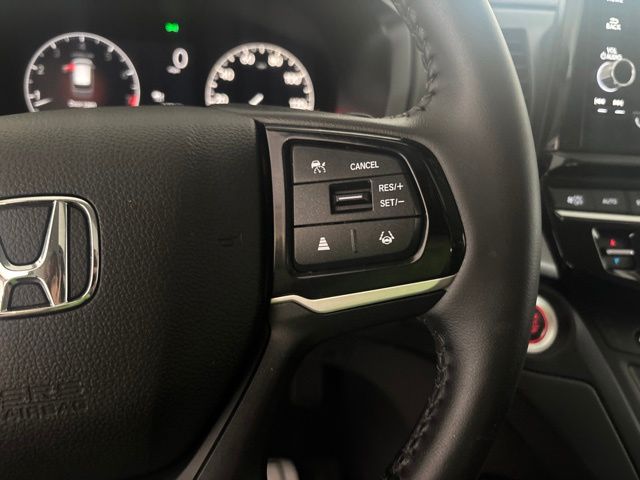 Used 2025 Honda Odyssey Van