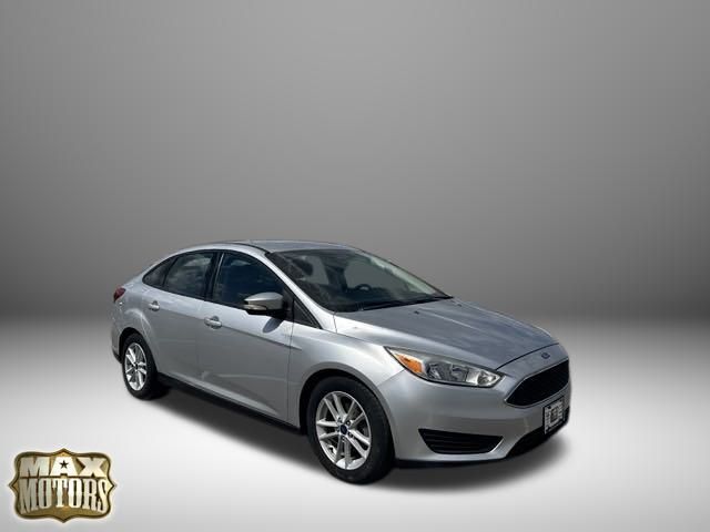 2017 Ford Focus SE 2