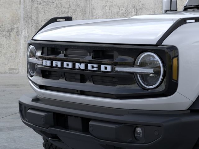 2026 Ford Bronco Outer Banks White at Grove City Ford