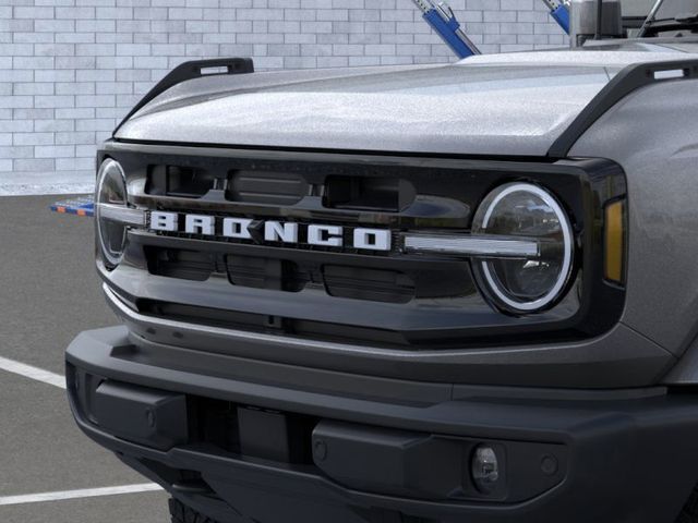 2024 Ford Bronco Outer Banks 19