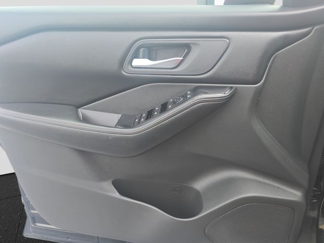 Used 2025 Nissan Rogue SUV