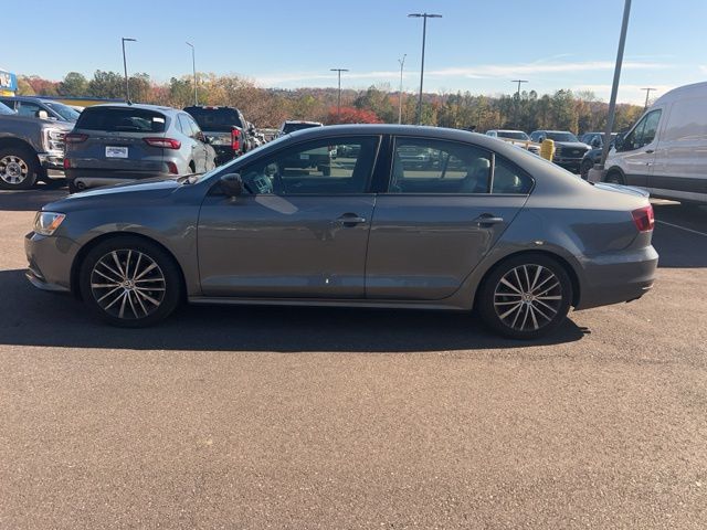 2016 Volkswagen Jetta 1.8T Sport 4