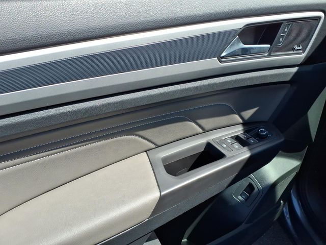 2023 Volkswagen Atlas - Image 11