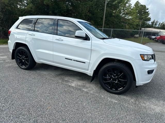 2017 Jeep Grand Cherokee Altitude 7