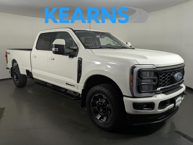 Star White Metallic Tri-Coat 2023 Ford F-250 Super Duty Pickup Truck Four-Wheel Drive Automatic