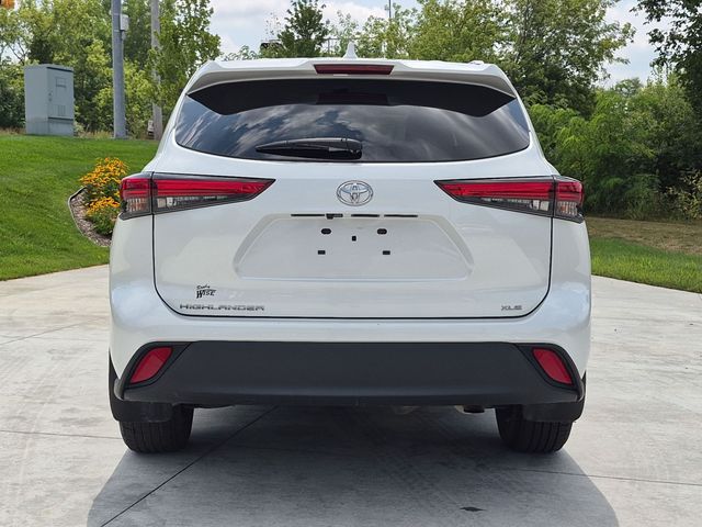 2023 Toyota Highlander - Image 4