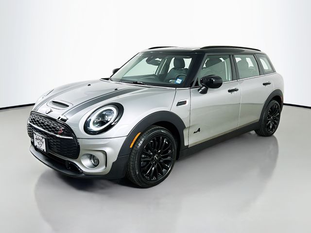 2024 MINI Cooper S Clubman Signature 1