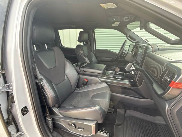 2025 Ford F-150 Raptor:B02492