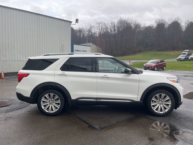 Used 2020 White Ford Limited image 4