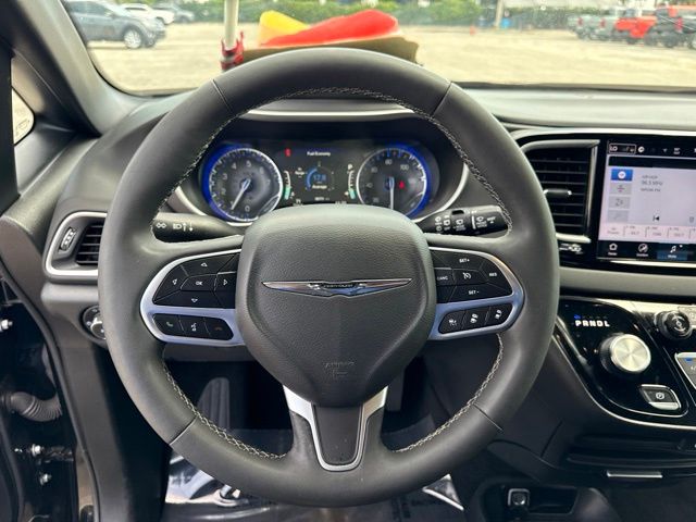 2025 Chrysler Pacifica - $25,988