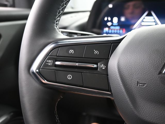 2025 Chevrolet Traverse LT photo