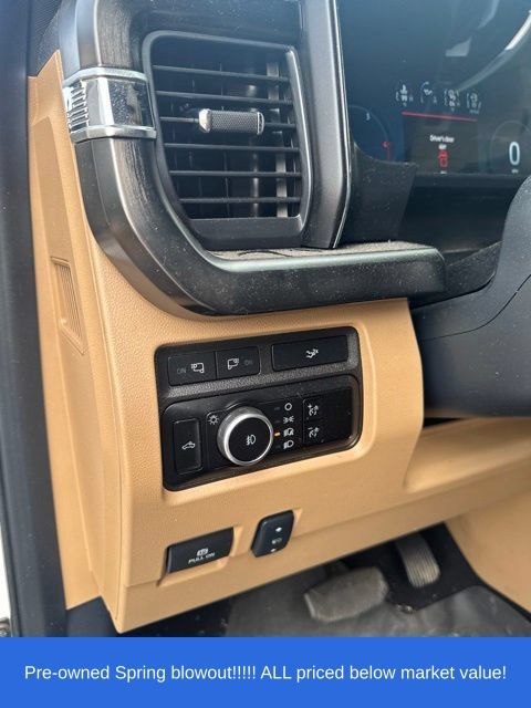 Used 2024 White Metallic Ford Lariat image 17