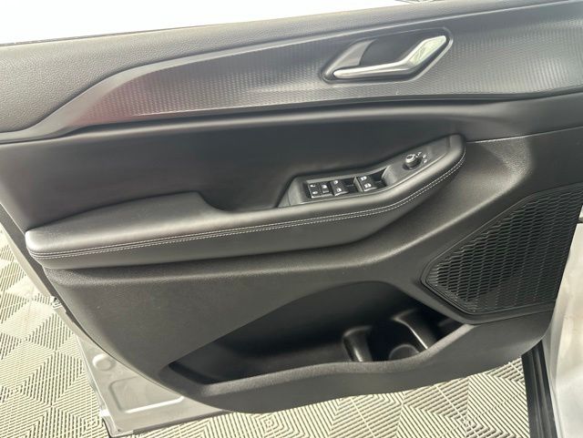 Used 2025 Jeep Grand Cherokee SUV