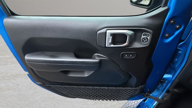 Used 2022 Blue Jeep Unlimited Sport S image 17