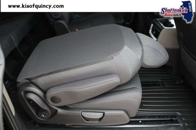 New 2026 Kia Carnival MPV Van