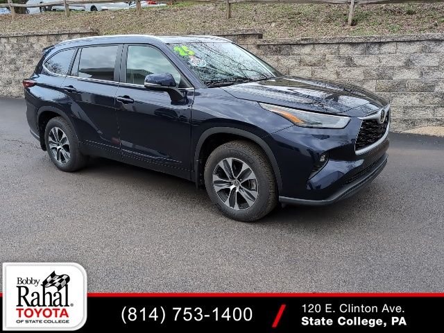 Blueprint 2025 Toyota Highlander XLE AWD SUV / Crossover All-Wheel Drive 8-Speed Automatic