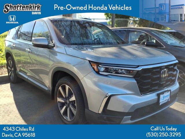 2025 Honda Pilot Touring AWD