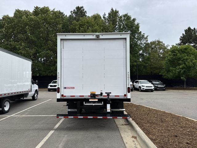 New 2027 Oxford White Ford E-350 SRW image 7