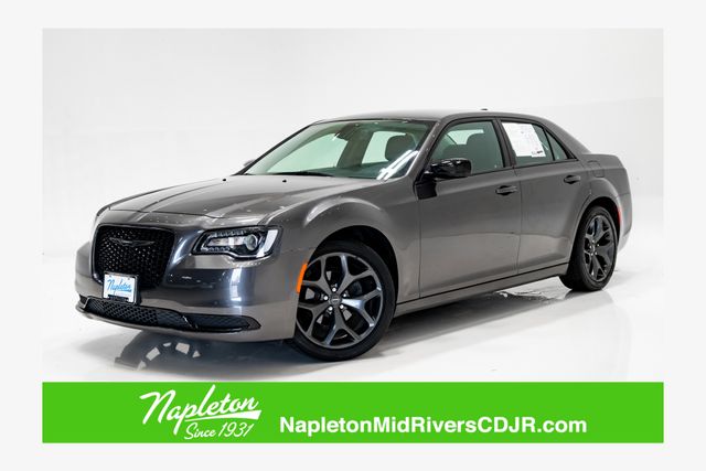 Gray (Granite Crystal Metallic Clearcoat) 2021 Chrysler 300 Sedan Rear-Wheel Drive 8-Speed Automatic