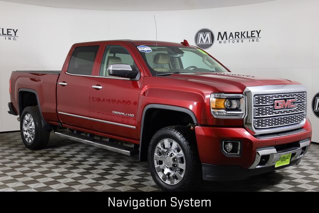 Red Quartz Tintcoat 2018 GMC Sierra 2500HD Denali Crew Cab SB 4WD Pickup Truck Four-Wheel Drive 6-Speed Automatic Overdrive
