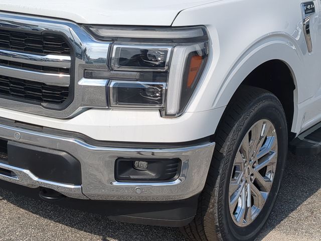 New 2026 Oxford White Ford Lariat® image 10