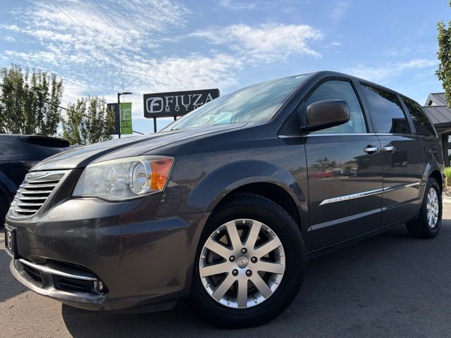 Gray (Granite Crystal Metallic Clearcoat) 2015 Chrysler Town & Country Minivan Front-Wheel Drive 6-Speed Automatic