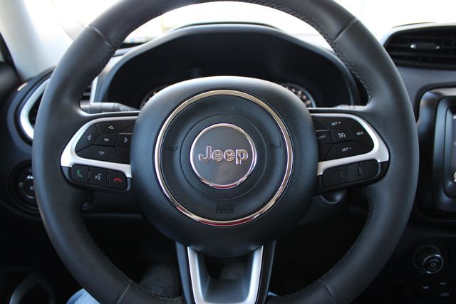 Used 2021 White Jeep Latitude image 8