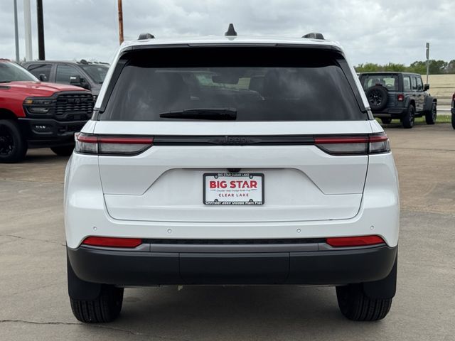 2026 Jeep Grand Cherokee Laredo White/off-white at Big Star Buick GMC