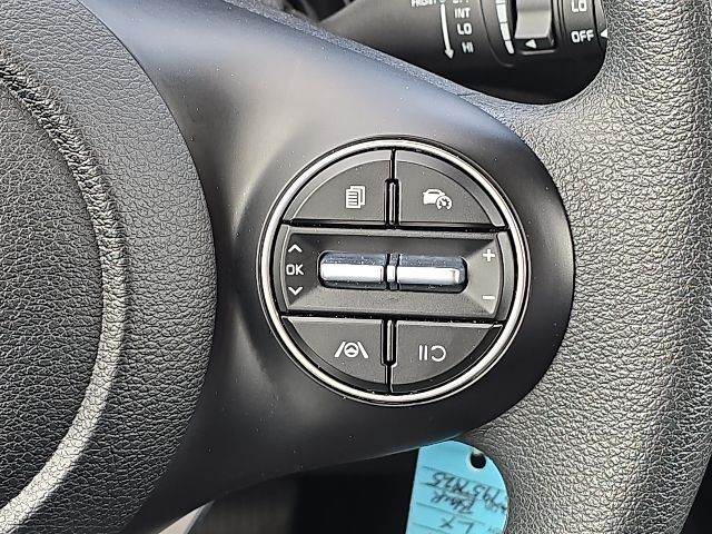 2025 Kia Soul LX:B02321