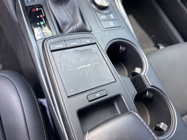 2023 Lexus IS 300 - Photo 7