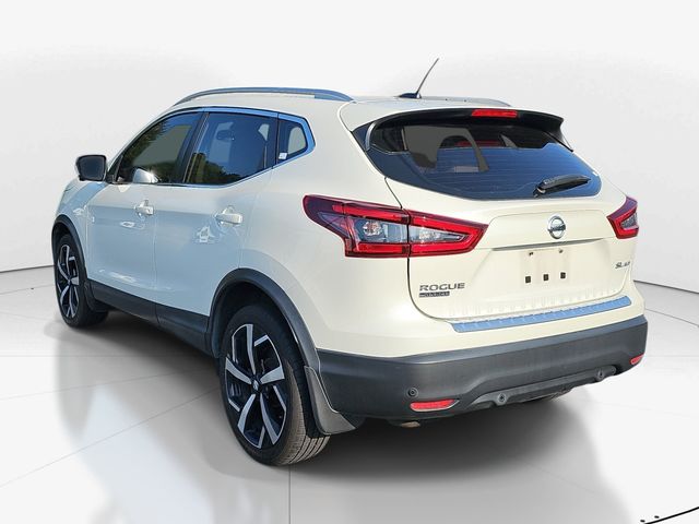 Certified Used 2020 White Nissan SL image 5