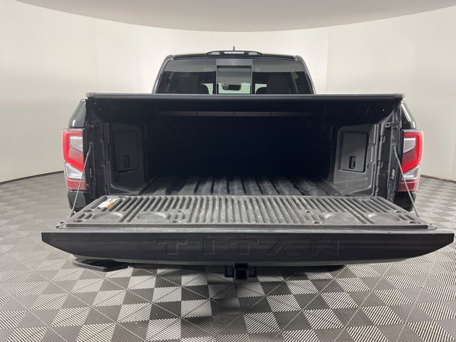 2023 Nissan Titan Platinum Reserve photo