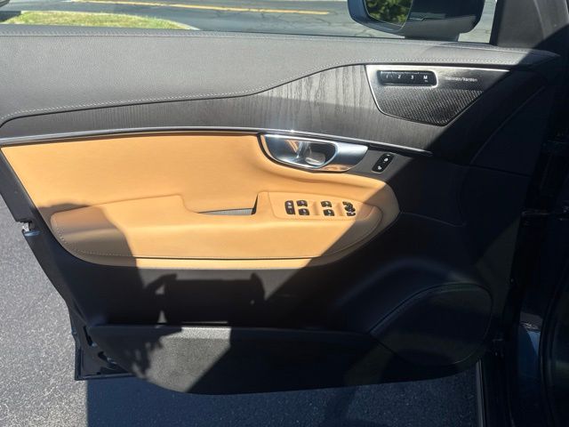 Used 2025 Volvo XC90 Plug-In Hybrid SUV