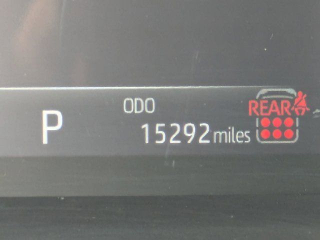 2025 Toyota Highlander LE - Photo 25