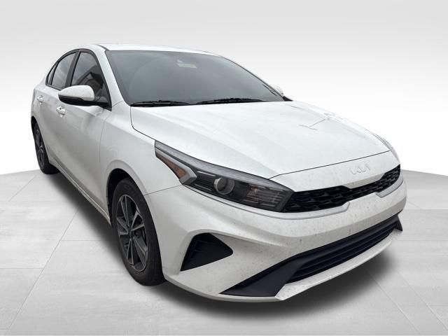 2024 Kia Forte LXS FWD