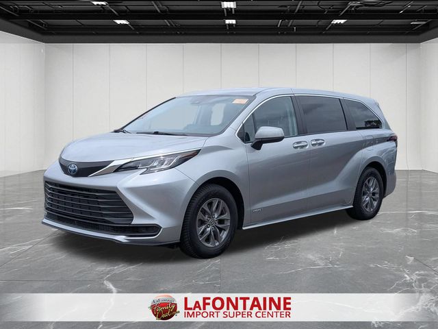 2021 Toyota Sienna LE
