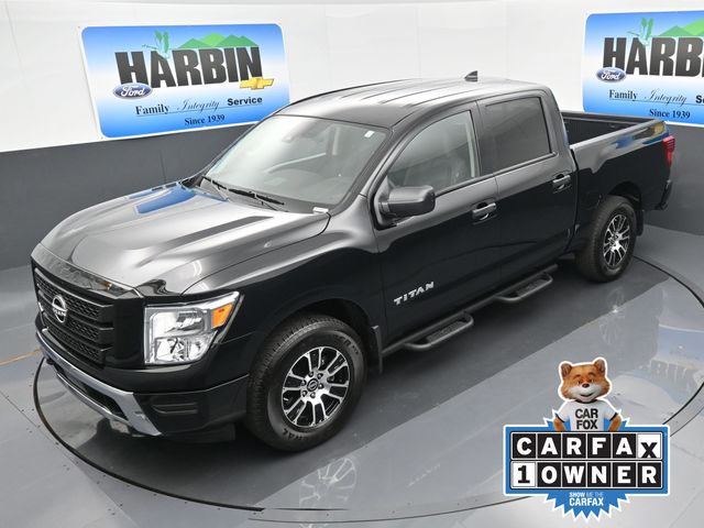 2024 Nissan Titan SV photo