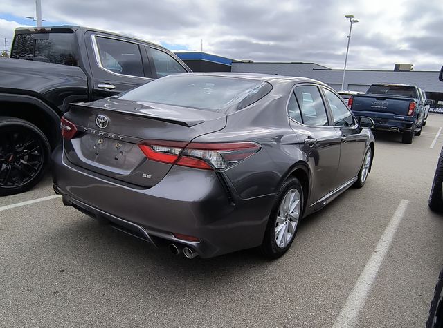 2021 Toyota Camry SE 3