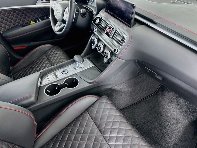 Thumbnail: 2023 Genesis G70 - 30
