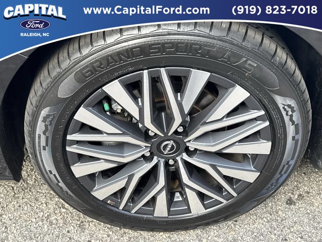 Used 2025 Black Nissan 2.5 SV image 13