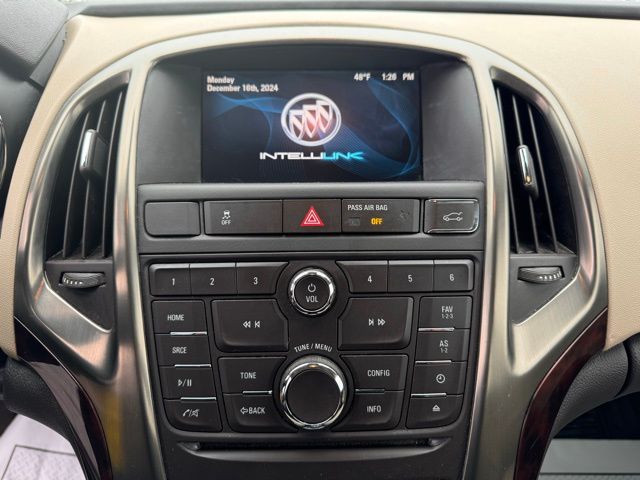 2014 Buick Verano Base 24