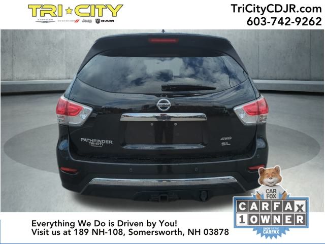 2015 Nissan Pathfinder SL photo 3