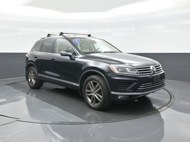 Moonlight Blue Pearl 2016 Volkswagen Touareg SUV / Crossover 8-Speed Automatic