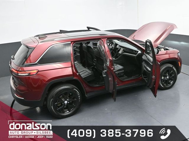 used 2022 Jeep Grand Cherokee car, priced at $27,597