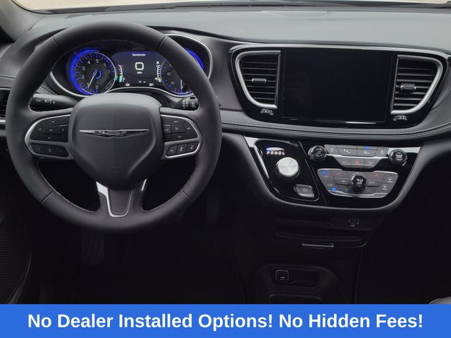 2026 Chrysler Pacifica Select Silver at Mac Haik CDJR North Houston