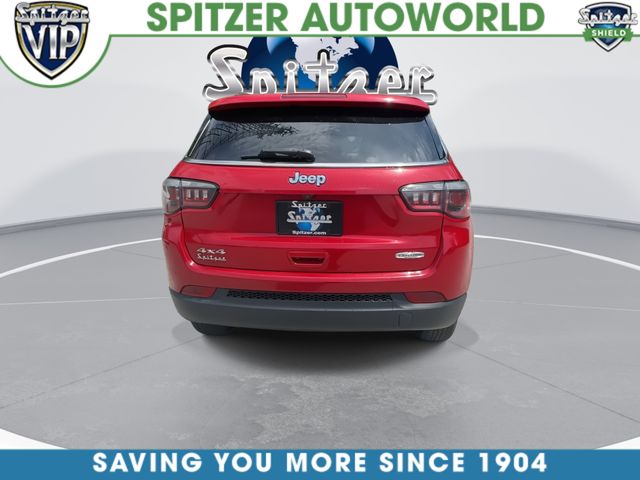Used 2019 Red Jeep Latitude image 8