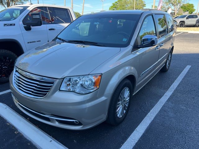 2015 Chrysler Town & Country Touring-L FWD