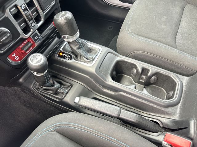 Used 2022 White Jeep Unlimited Rubicon 4xe image 29